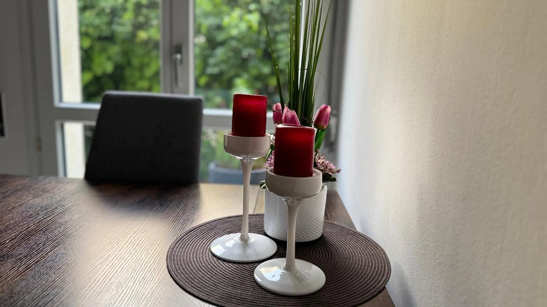 Sonnige Wohnung im Zentrum mit Terrasse u Tiefgarage - Netflix - Prime - Disney Leipzig Apartment