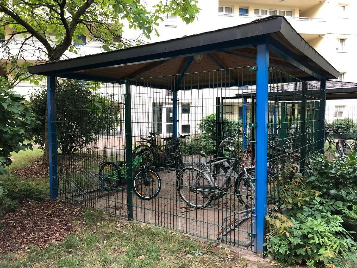 Sonnige Wohnung Im Zentrum Mit Terrasse U Tiefgarage - Netflix & Prime Leipzig Germany