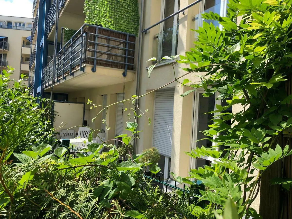 Sonnige Wohnung Im Zentrum Mit Terrasse U Tiefgarage - Netflix & Prime Leipzig 0*,  Tyskland
